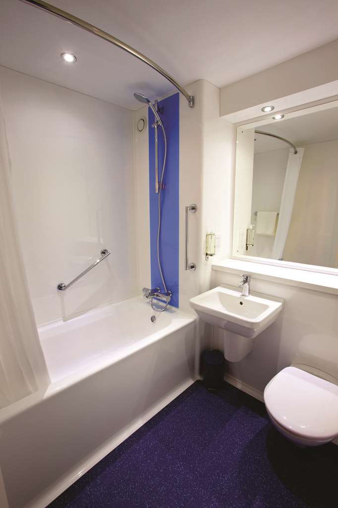 Travelodge Leeds Colton Garforth Oda fotoğraf